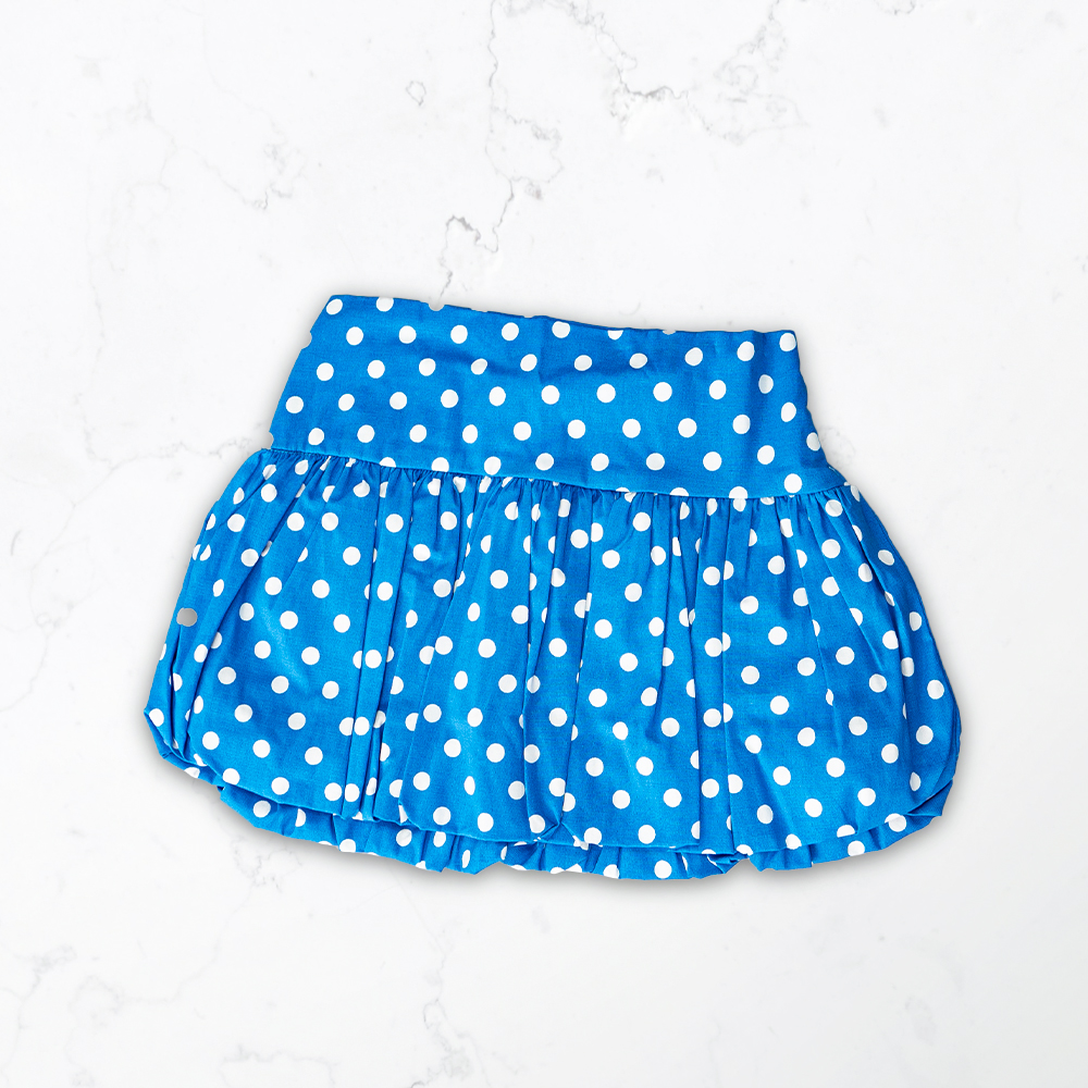 Flada azul con punticos blanco