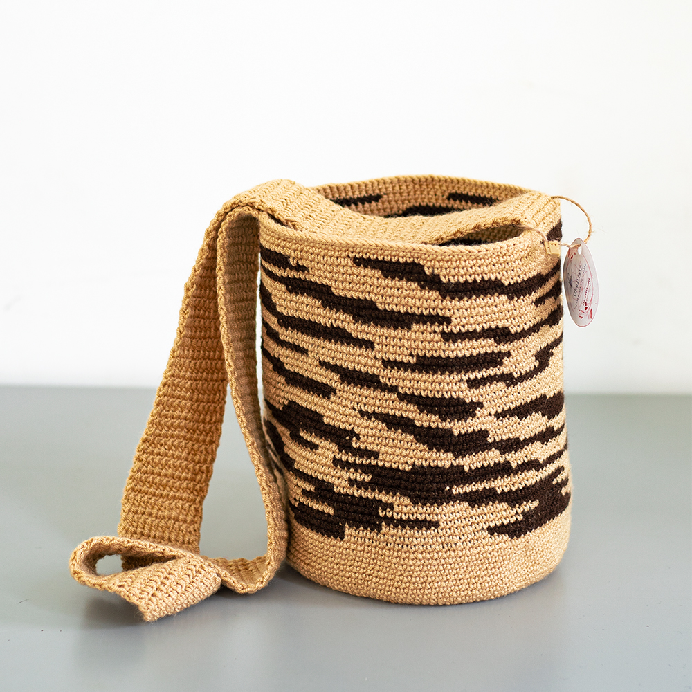 Bolso con rayas