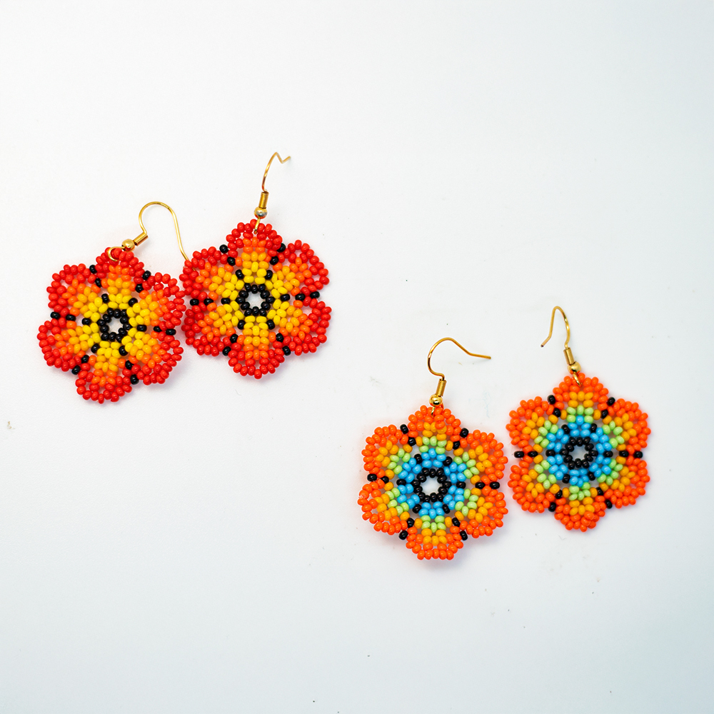 Aretes de flores