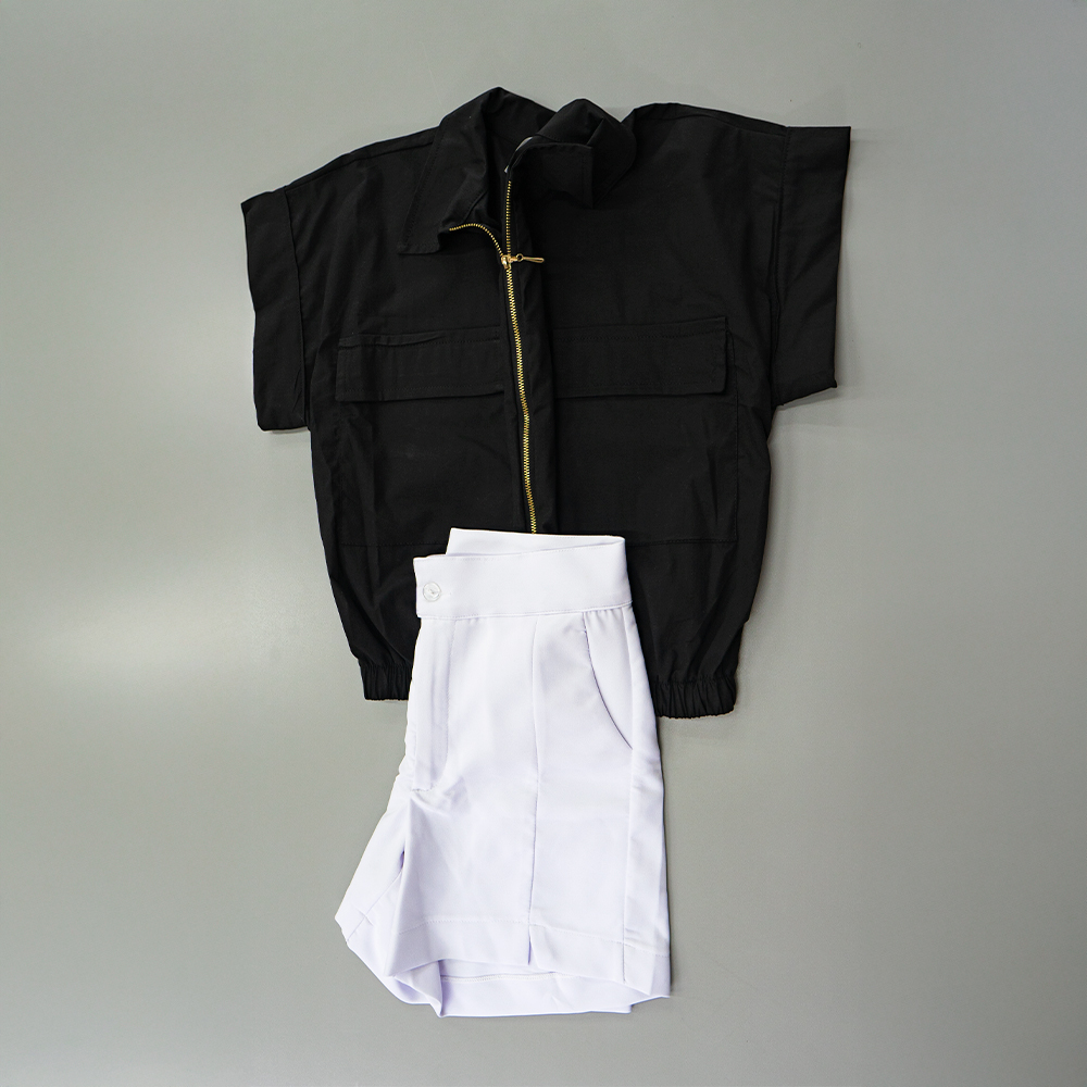Camisa negra y falda