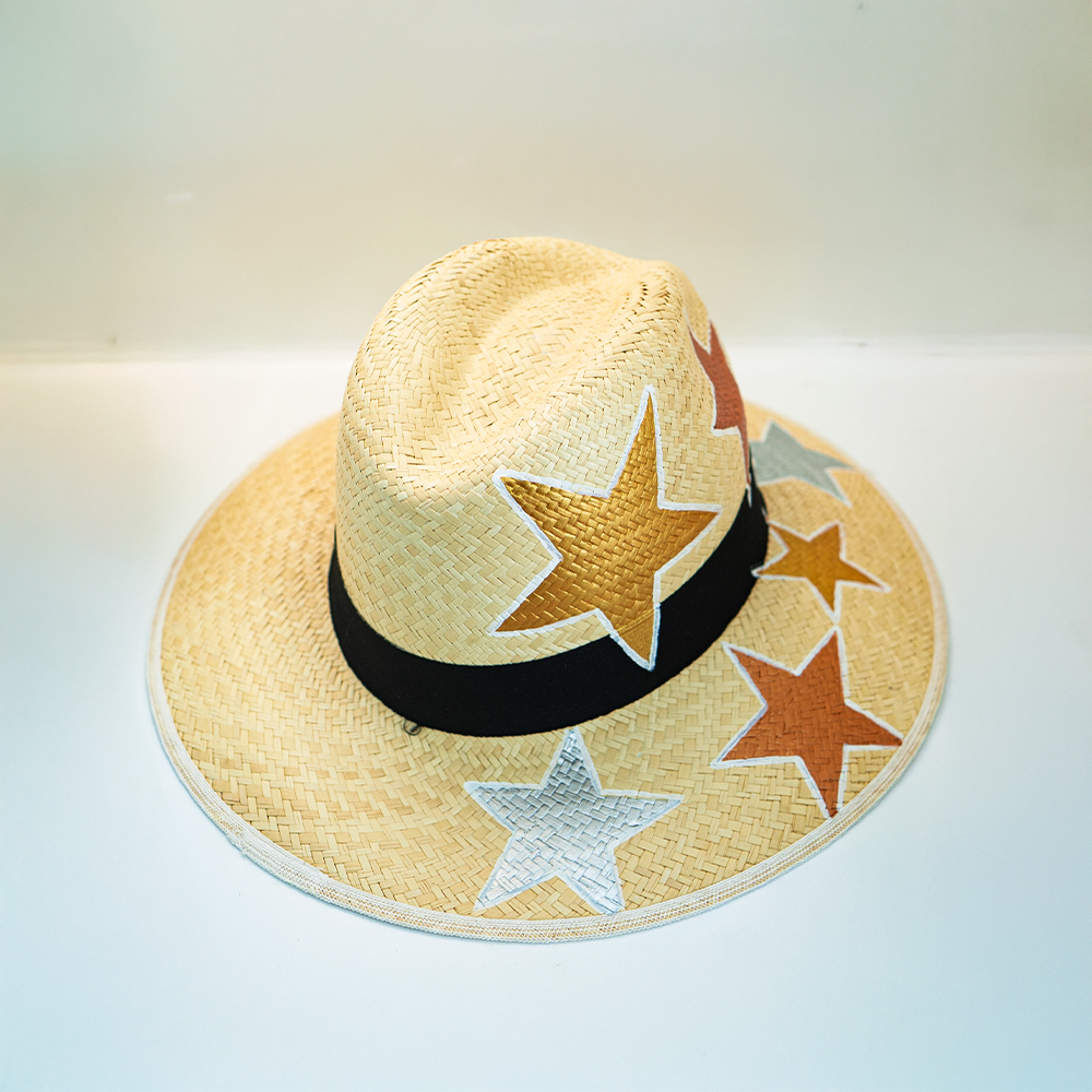Sombrero con estrellas